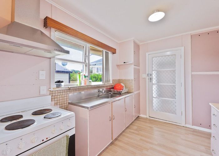  at 28 Ellen Street, Manurewa East, Auckland