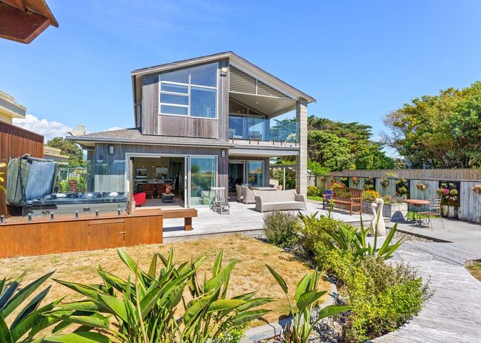  at 131 Manly Street, Paraparaumu Beach, Paraparaumu