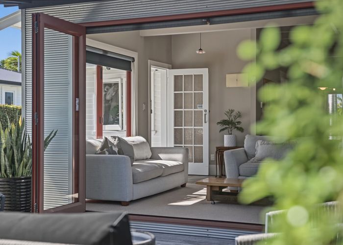  at 18 Alberta Street, Point Chevalier, Auckland City, Auckland