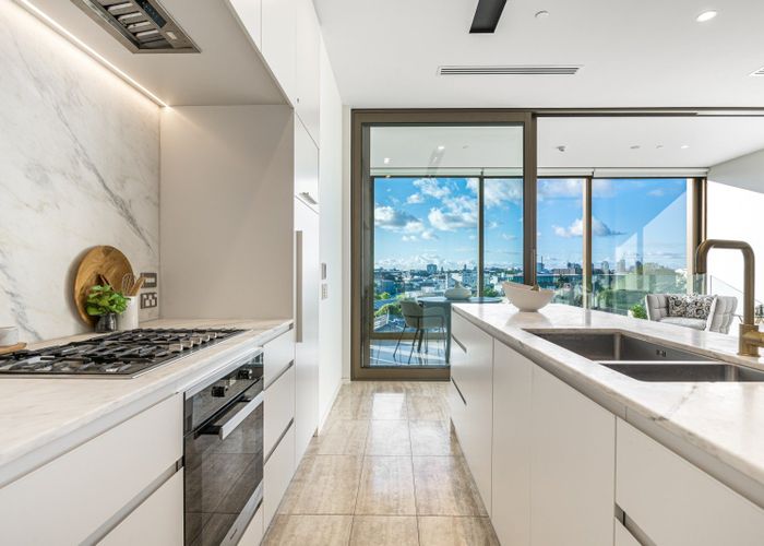  at 402/10 St Marks Road, Remuera, Auckland