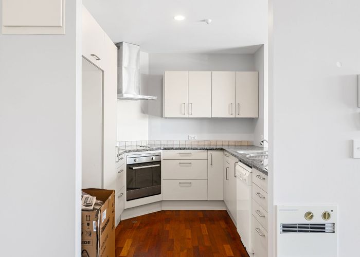  at 8/42 Marriner Street, Sumner, Christchurch City, Canterbury