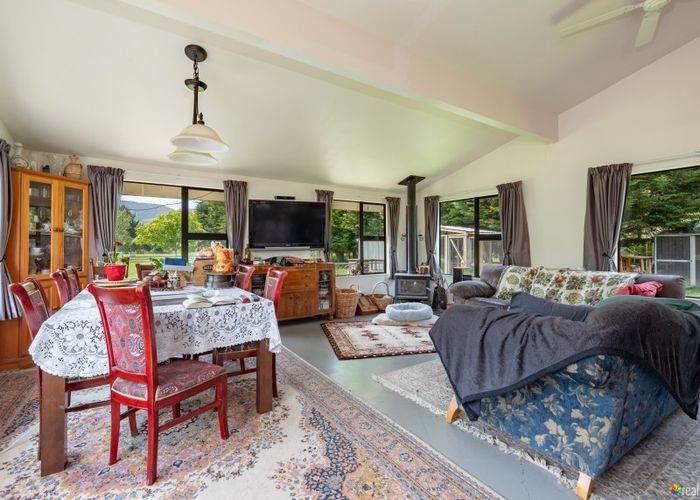  at 111A Johnsons Road, Whitemans Valley, Upper Hutt