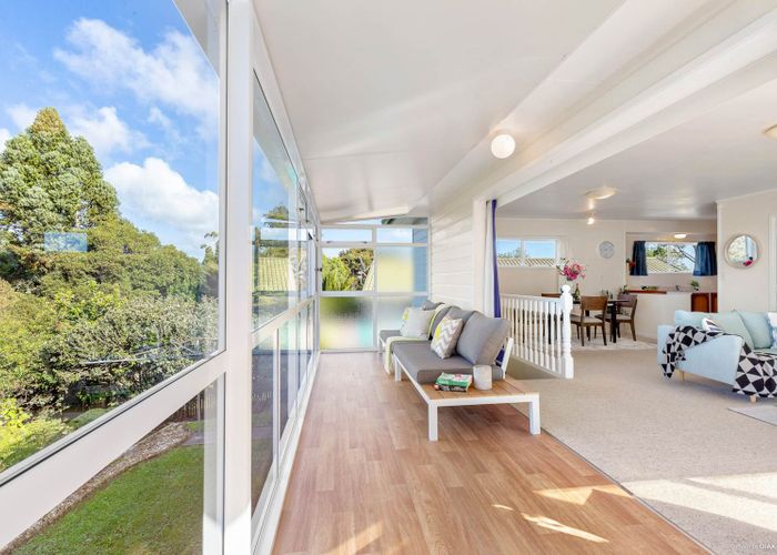  at 2/19 Darcy Place, Massey, Auckland