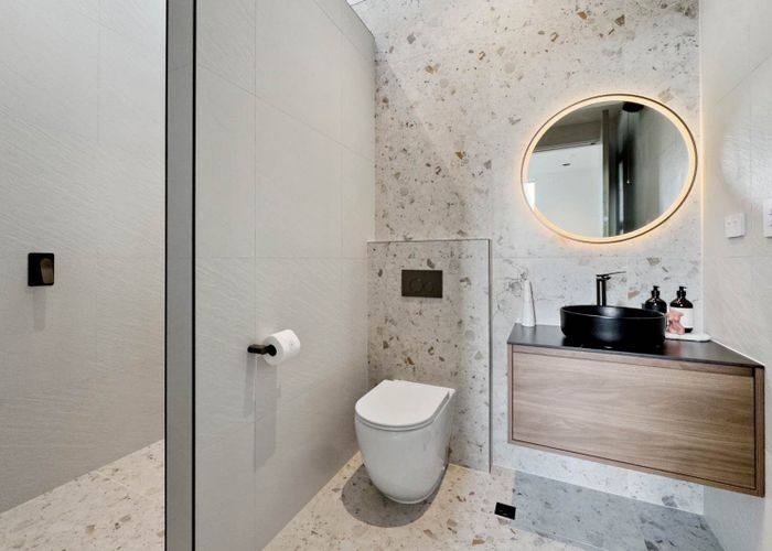  at 2/282 Point Chevalier Road, Point Chevalier, Auckland City, Auckland