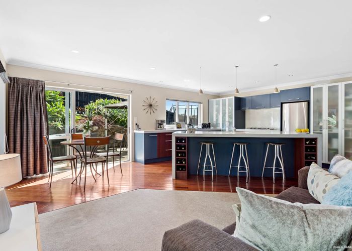  at 7 Trotting Terrace, Fairview Heights, Auckland
