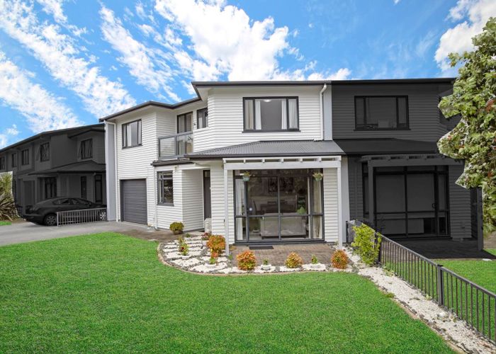  at 17/2 Armoy Drive, East Tamaki, Auckland