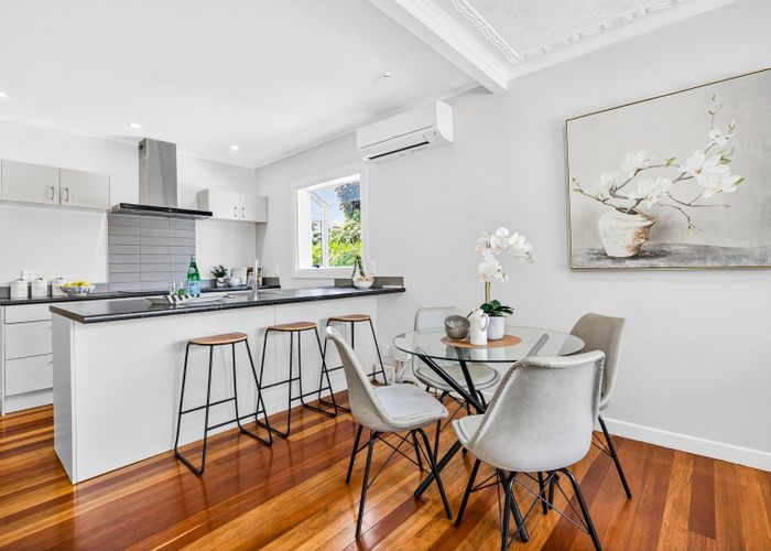  at 19 Te Kawa Road, Greenlane, Auckland City, Auckland