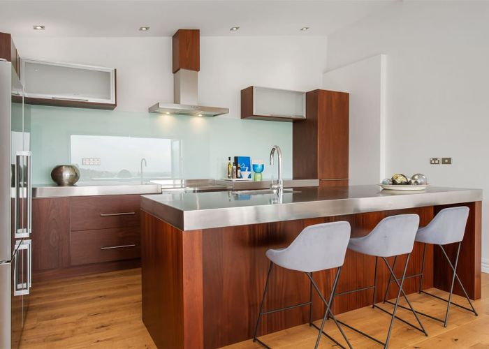  at 4 Stoddart Lane, Cashmere, Christchurch