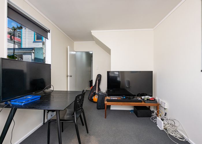  at 8/27 Drummond Street, Mount Cook, Wellington