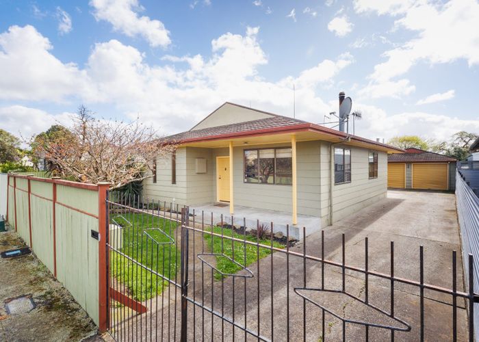  at 9 Shamrock Street, Takaro, Palmerston North