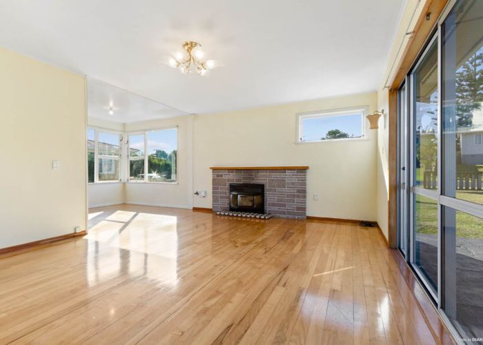  at 51 Farquhar Road, Glendene, Auckland