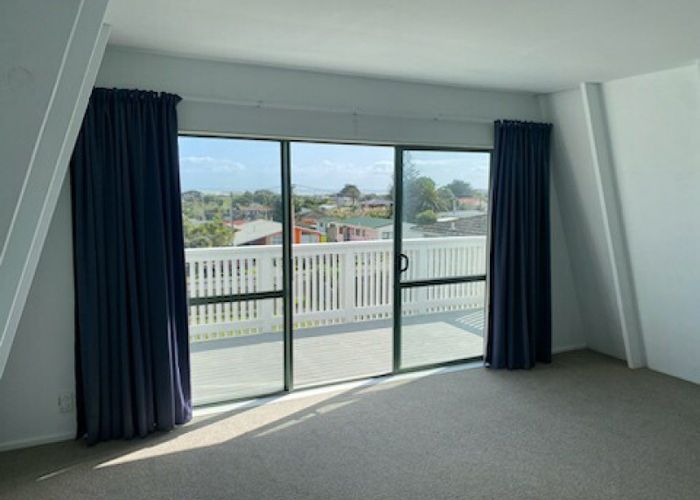  at 74 Kahukura Avenue, Waitarere Beach, Horowhenua, Manawatu / Whanganui