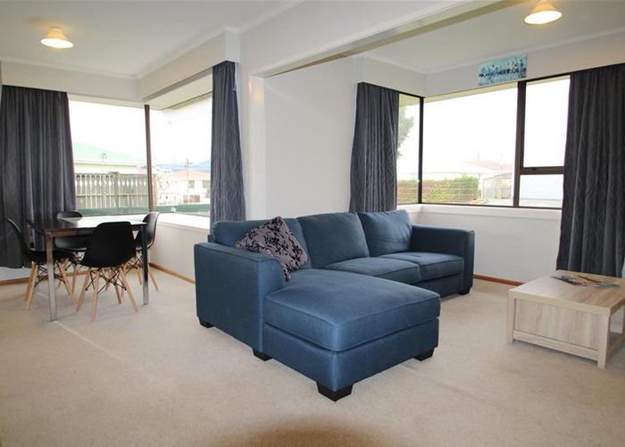 Free property data for 1 Burrows Street, East Gore, Gore homes.co.nz