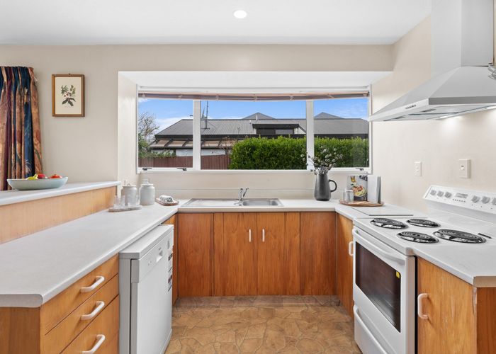  at 2/35 Peverel Street, Riccarton, Christchurch City, Canterbury