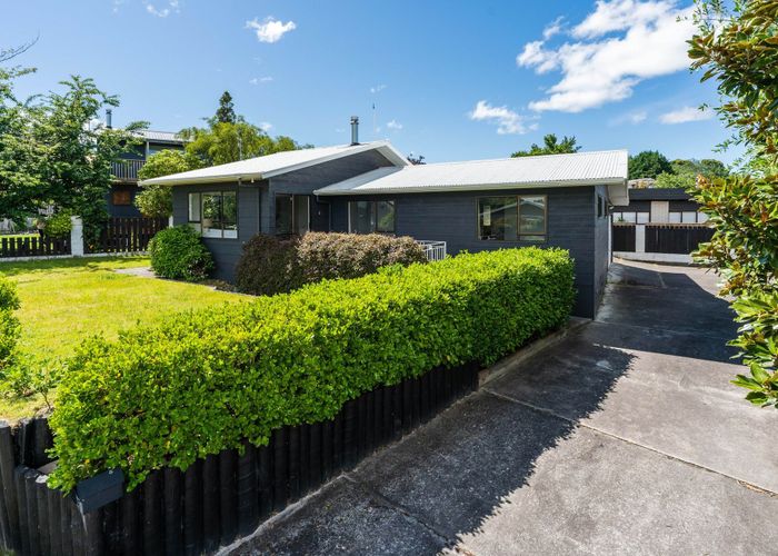  at 2 Holland Grove, Richmond Heights, Taupo