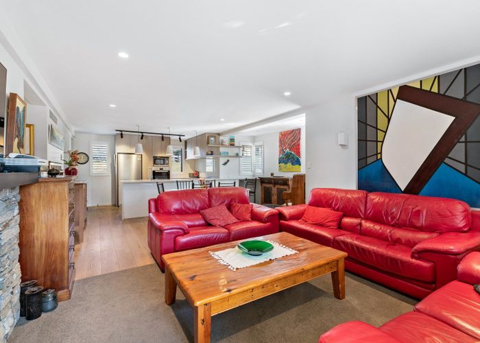 at 2/1A Ashgrove Road, Mangere, Auckland