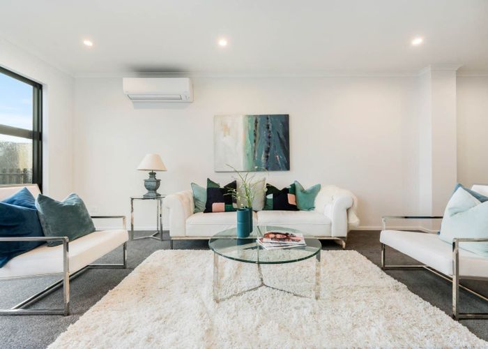  at 33 Henry Maxwell Way, Flat Bush, Manukau City, Auckland