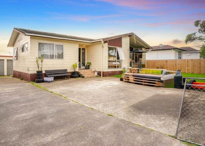  at 25 Dissmeyer Drive, Clover Park, Auckland