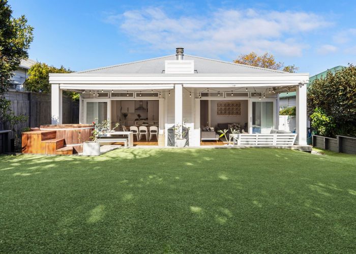  at 3 St Albans Avenue, Mount Eden, Auckland