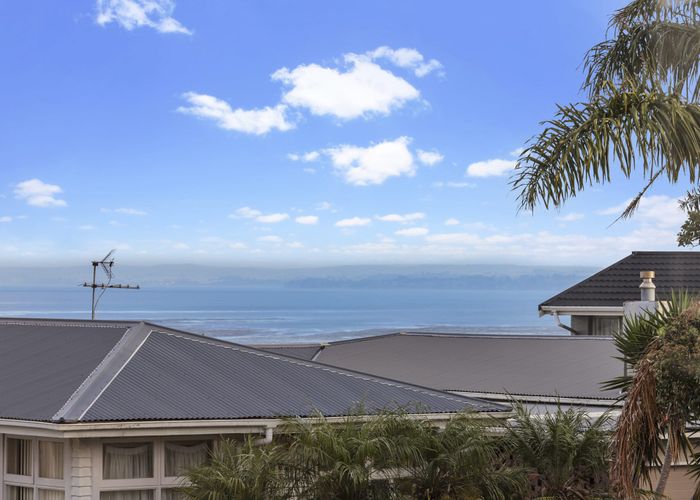  at 21 Lynbrooke Avenue, Blockhouse Bay, Auckland