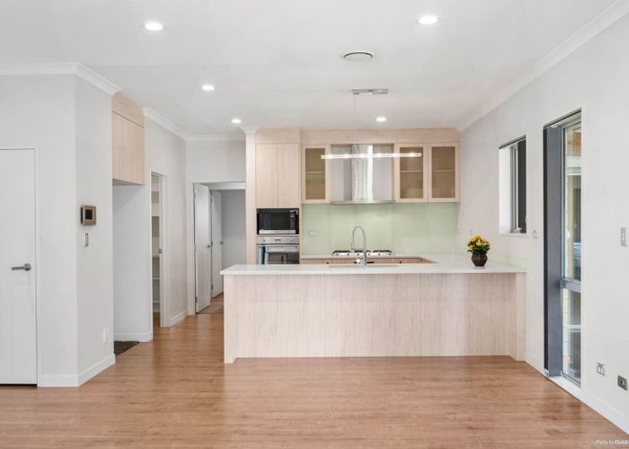  at 9 Kilmacrennan Drive, Rosehill, Papakura