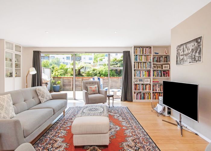  at 35 Saddleback Grove, Karori, Wellington