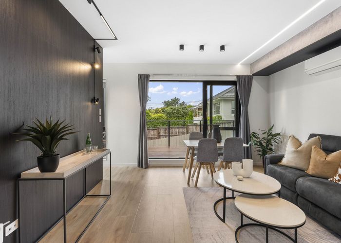  at 1/18 Riverview Road, New Lynn, Waitakere City, Auckland