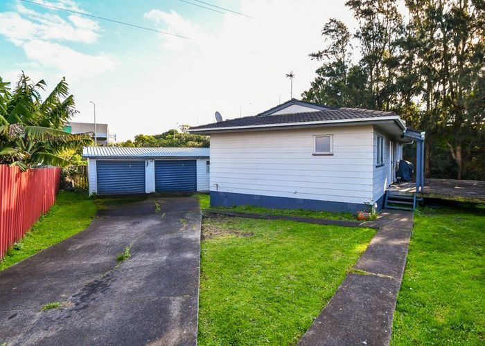  at 15 Jontue Place, Clover Park, Manukau City, Auckland