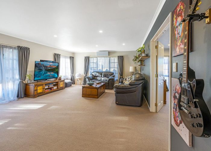  at 8 Ormrod Grove, Riverstone Terraces, Upper Hutt