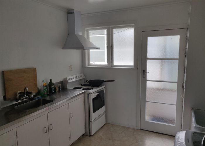  at 105 Te Atatu Road, Te Atatu South, Waitakere City, Auckland