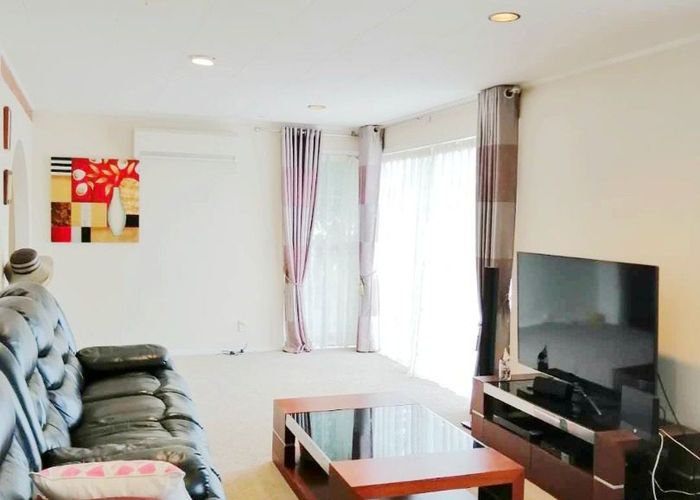  at 87C Lancaster Road, Beach Haven, Auckland