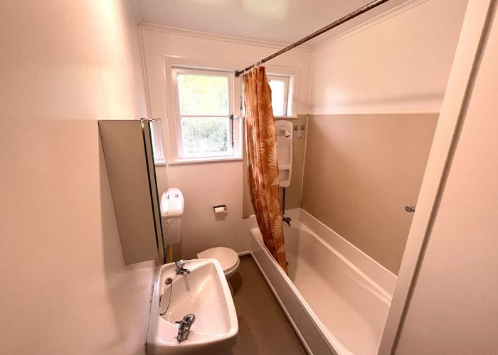  at 84 Strand Cres, Naenae, Lower Hutt, Wellington