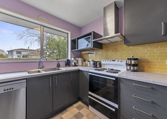  at 1/11 Salford Avenue, Redwood, Christchurch City, Canterbury