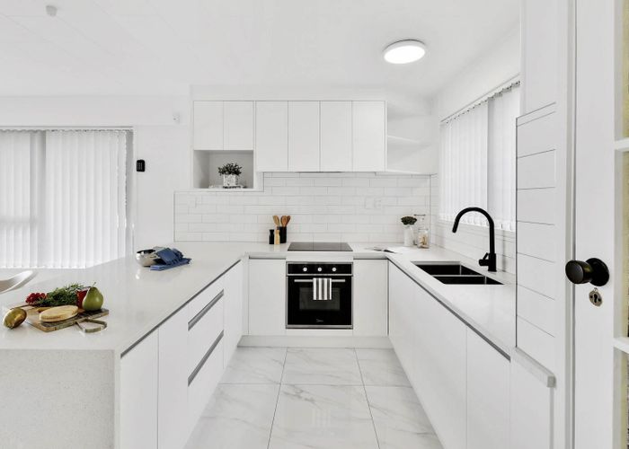  at 5 Carbery Place, Manurewa, Auckland