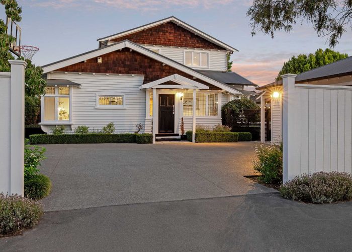  at 112 Knowles Street, St Albans, Christchurch