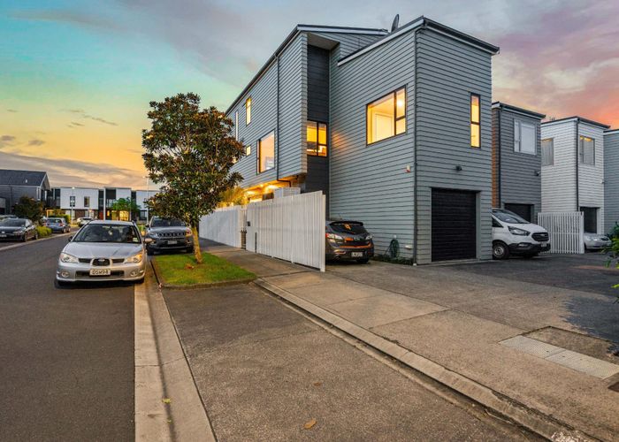 at 27 Tuatua Road, Hobsonville, Waitakere City, Auckland