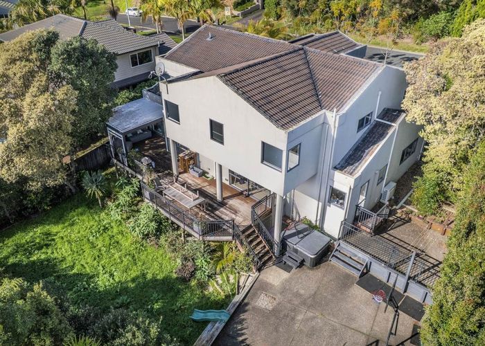  at 130 Onetaunga Road, Chatswood, North Shore City, Auckland