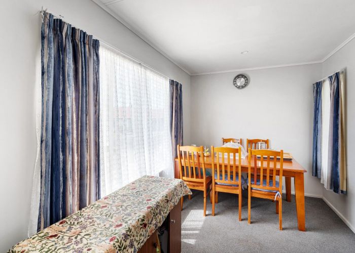  at 207 Galway Place, Mayfair, Hastings