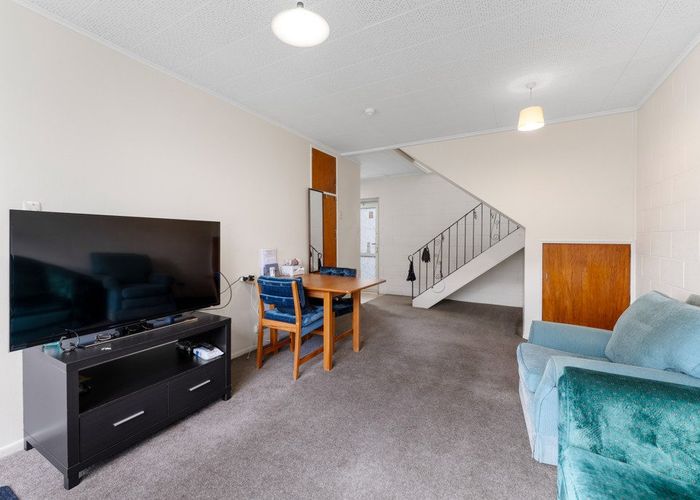  at 2/53 Brockworth Place, Riccarton, Christchurch City, Canterbury