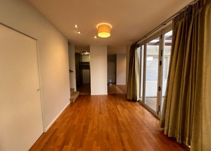  at 21 Haven Drive, Botany Downs, Manukau City, Auckland