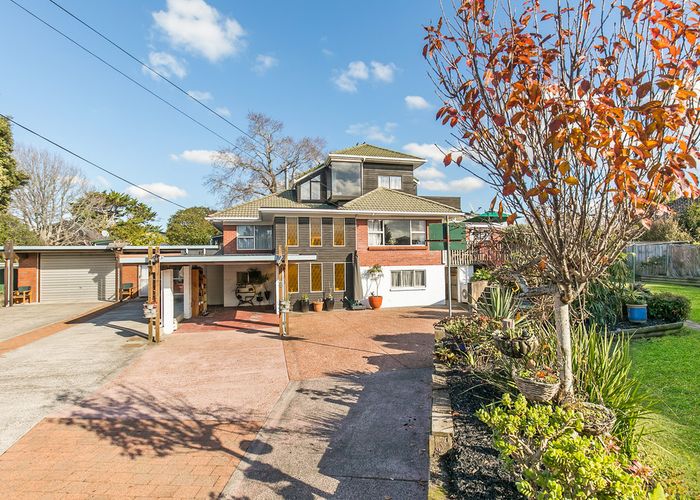  at 12 Riverview Road, New Lynn, Auckland