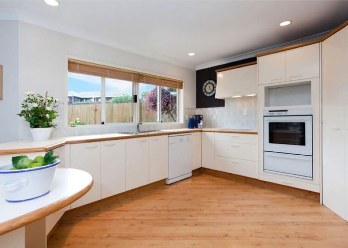  at 28 Frank Nobilo Drive, Golflands, Manukau City, Auckland