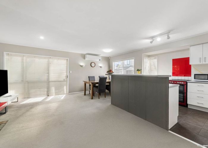  at 2/31 Havelock Avenue, Forrest Hill, North Shore City, Auckland