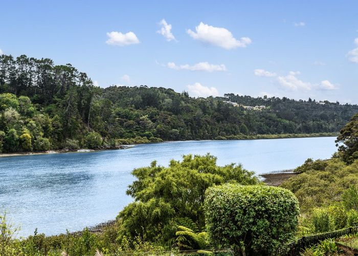  at 14 Oscar Road, Greenhithe, North Shore City, Auckland