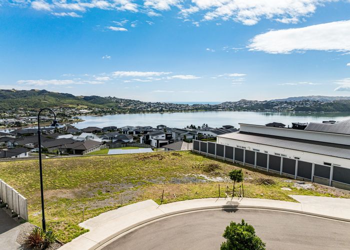  at 16a & 16b Okupe Grove, Aotea, Porirua, Wellington