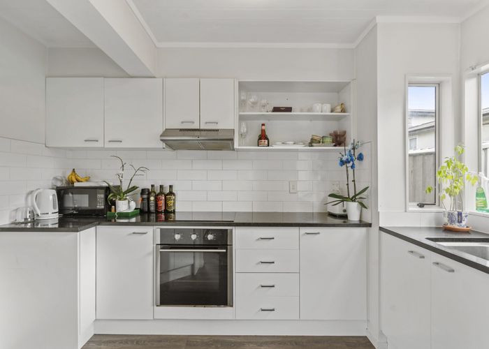  at 1042A Great North Road, Point Chevalier, Auckland