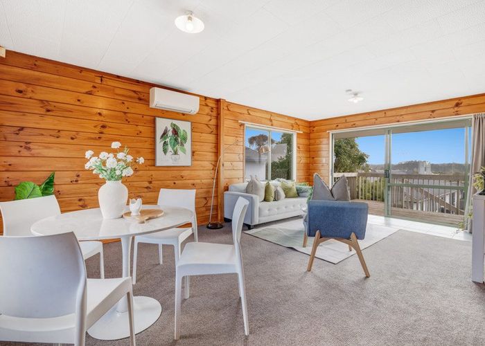  at 1/3 Jumento Place, Unsworth Heights, North Shore City, Auckland