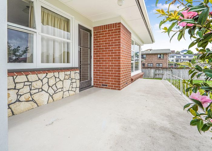  at 6 Vista Terrace, Hillcrest, Hamilton