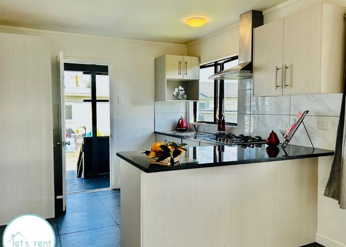  at 6 Atkinson Avenue, Papatoetoe, Auckland
