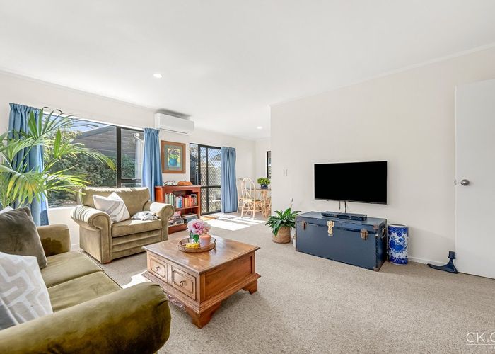  at 2/9 Atiawa Street, Petone, Lower Hutt, Wellington